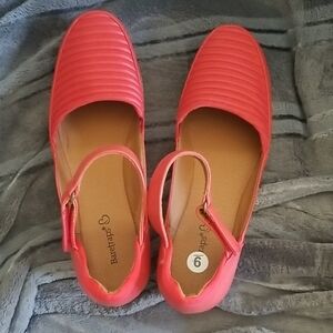 Baretraps Women's Coral Flats SZ9